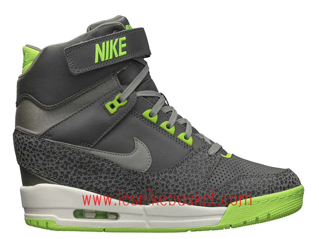 nike air revolution sky hi gs